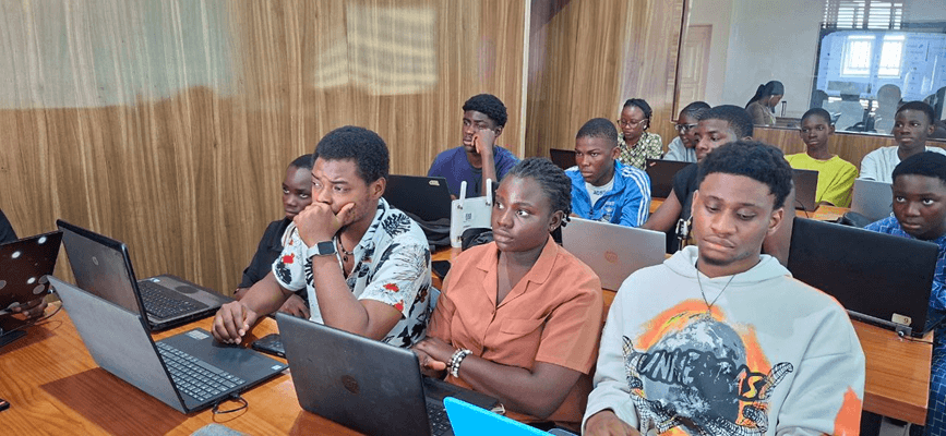 a social media marketing class at early code institute